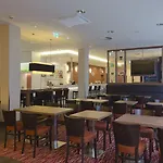 Hampton By Hilton Center Отель