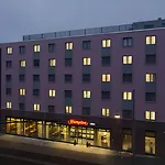 Hampton By Hilton Center Hotel
