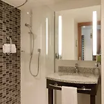 Hampton By Hilton Center