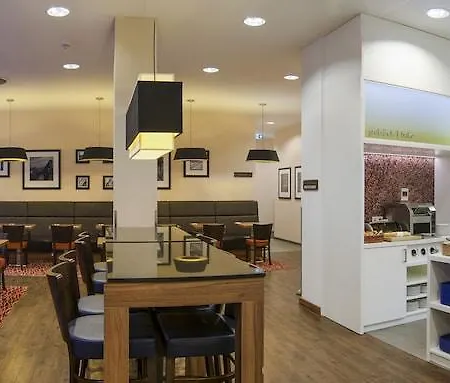 Hampton By Hilton Center 3*