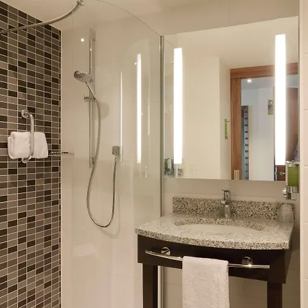 Hampton By Hilton Center Отель 3*