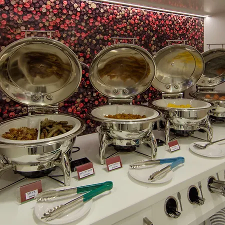 Hotell Hampton By Hilton Center 3*