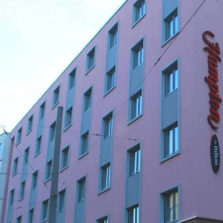 Hotell Hampton By Hilton Center 3*