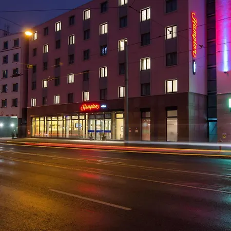 Hampton By Hilton Center Hotel