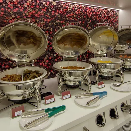 Hotell Hampton By Hilton Center 3*