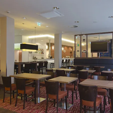 Hampton By Hilton Center Hotell