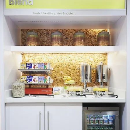 Hotell Hampton By Hilton Center 3*