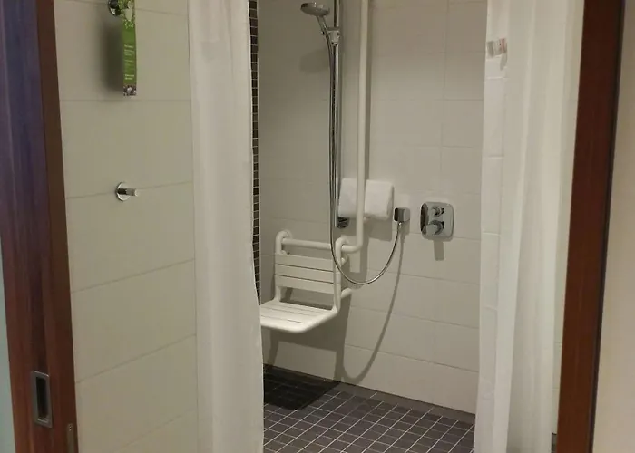 Hampton By Hilton Center
