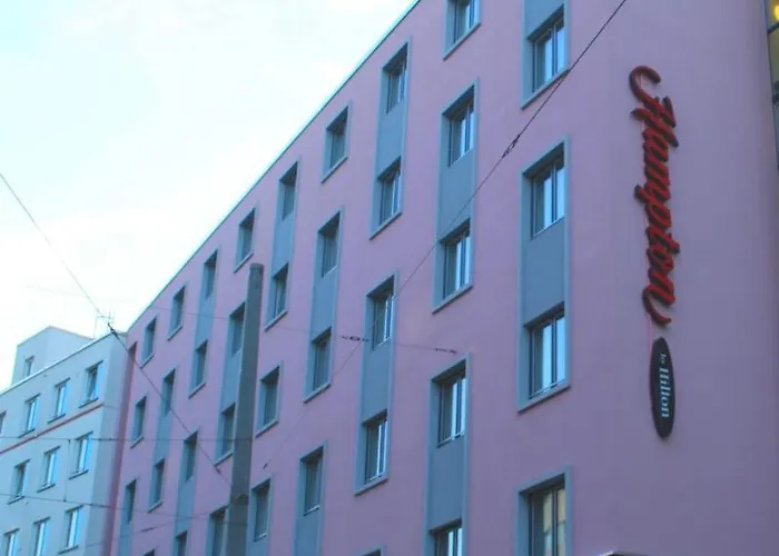 Ξενοδοχείο Hampton By Hilton Center 3*