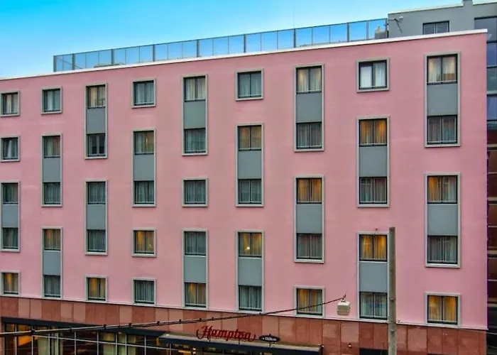 Hampton By Hilton Center 3*