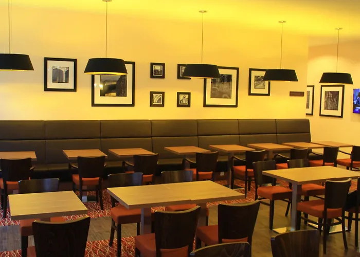 Ξενοδοχείο Hampton By Hilton Center 3*