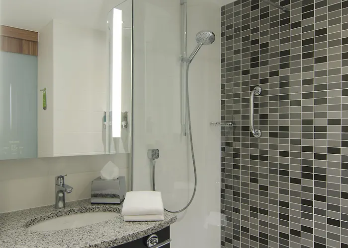 Hampton By Hilton Center Hotel