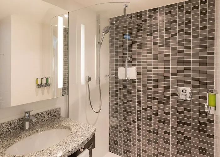 Ξενοδοχείο Hampton By Hilton Center 3*