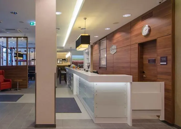 Ξενοδοχείο Hampton By Hilton Center 3*